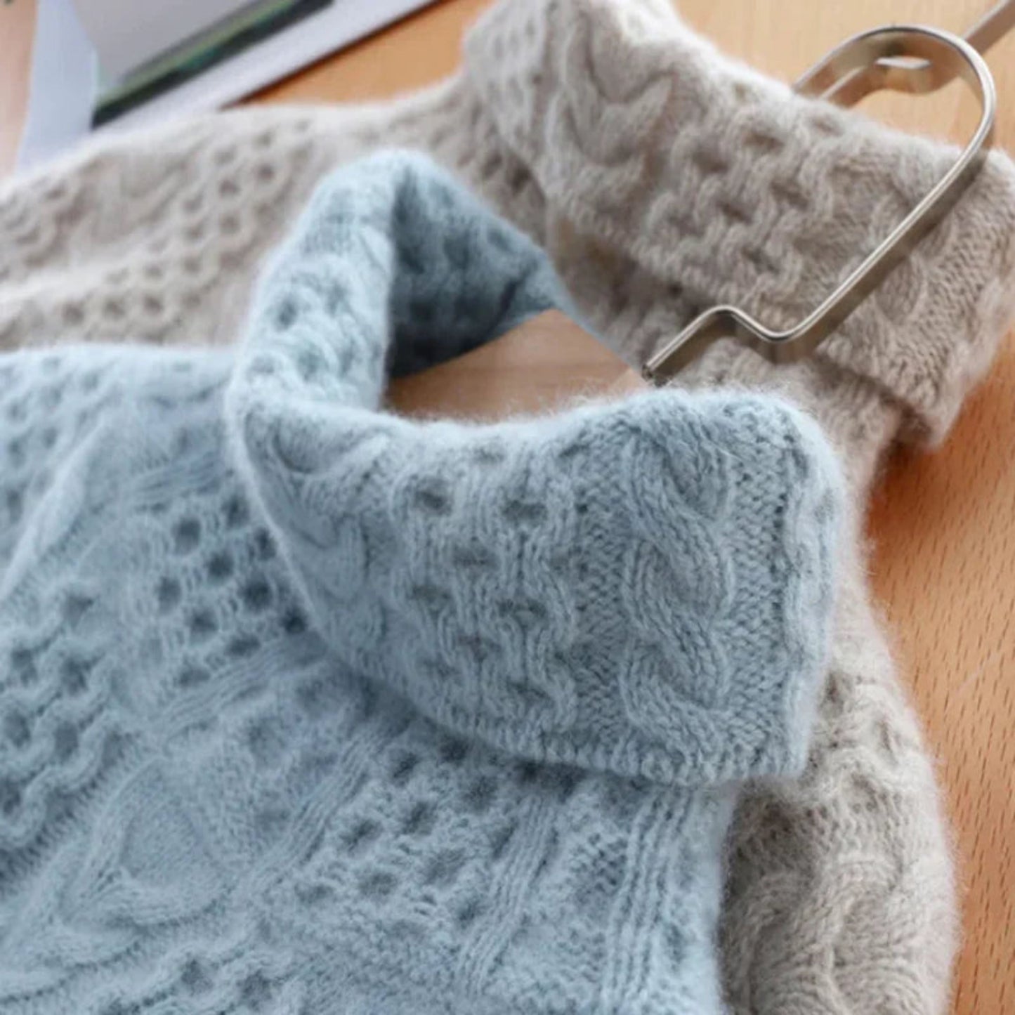 Abriëtte | Dames Coltrui | Kabelgebreid