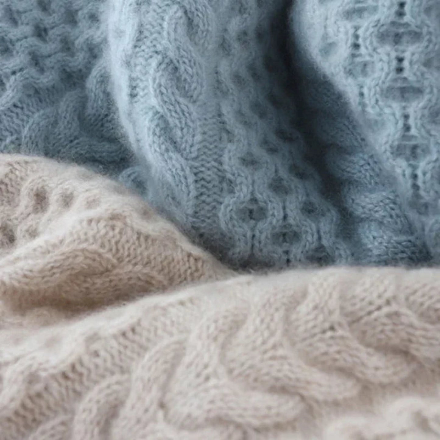 Abriëtte | Dames Coltrui | Kabelgebreid