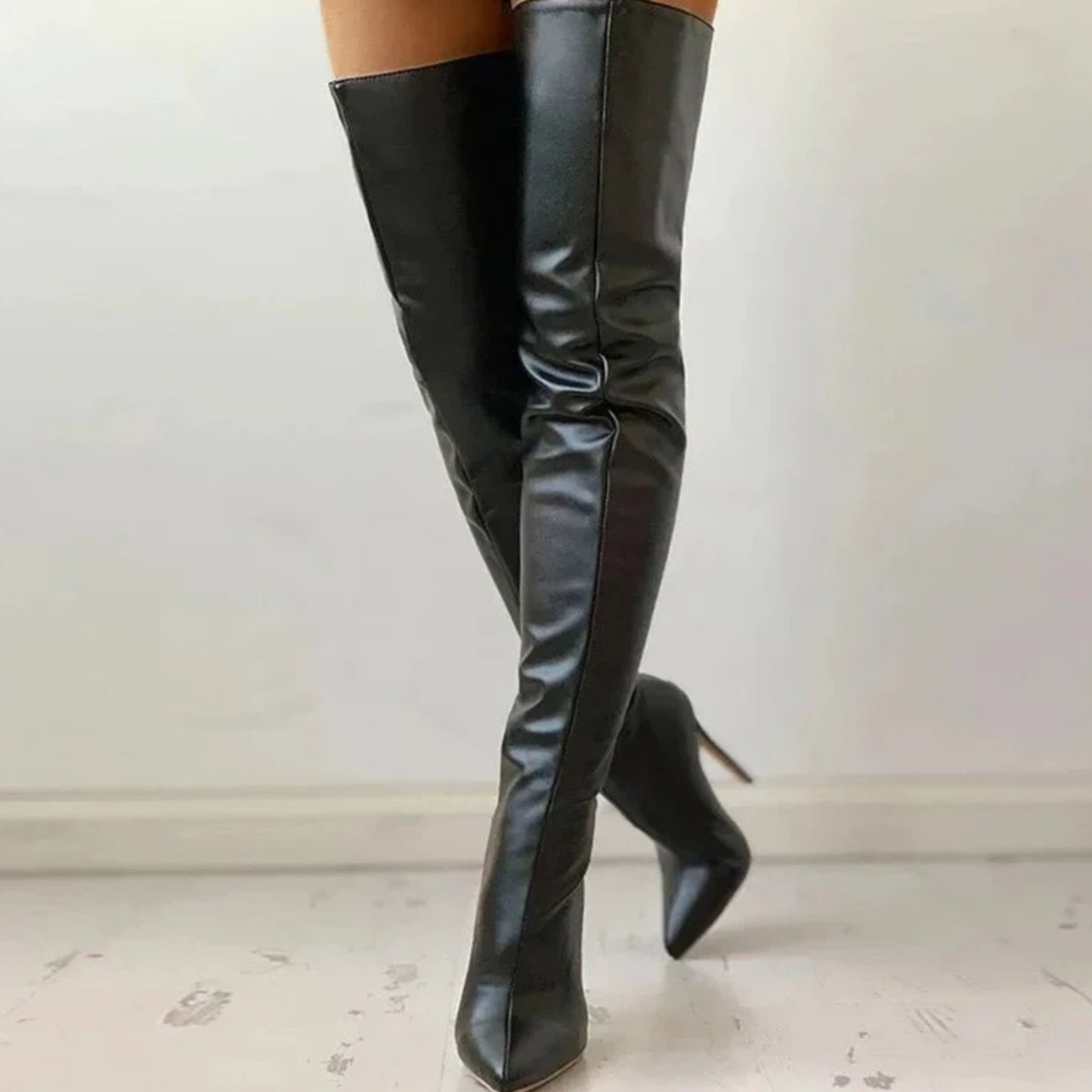 Alethanja | Dames Over-the-Knee Laarzen | Puntige Hak