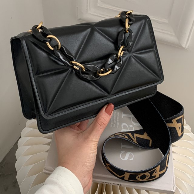 Nelda | Trendy Gewatteerde Schoudertas