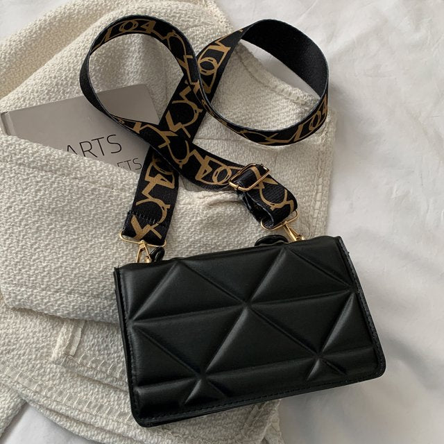 Nelda | Trendy Gewatteerde Schoudertas