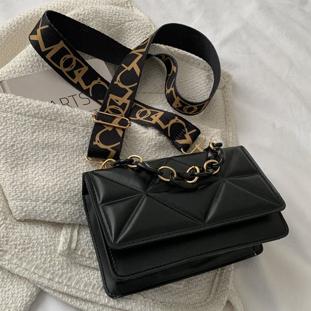 Nelda | Trendy Gewatteerde Schoudertas