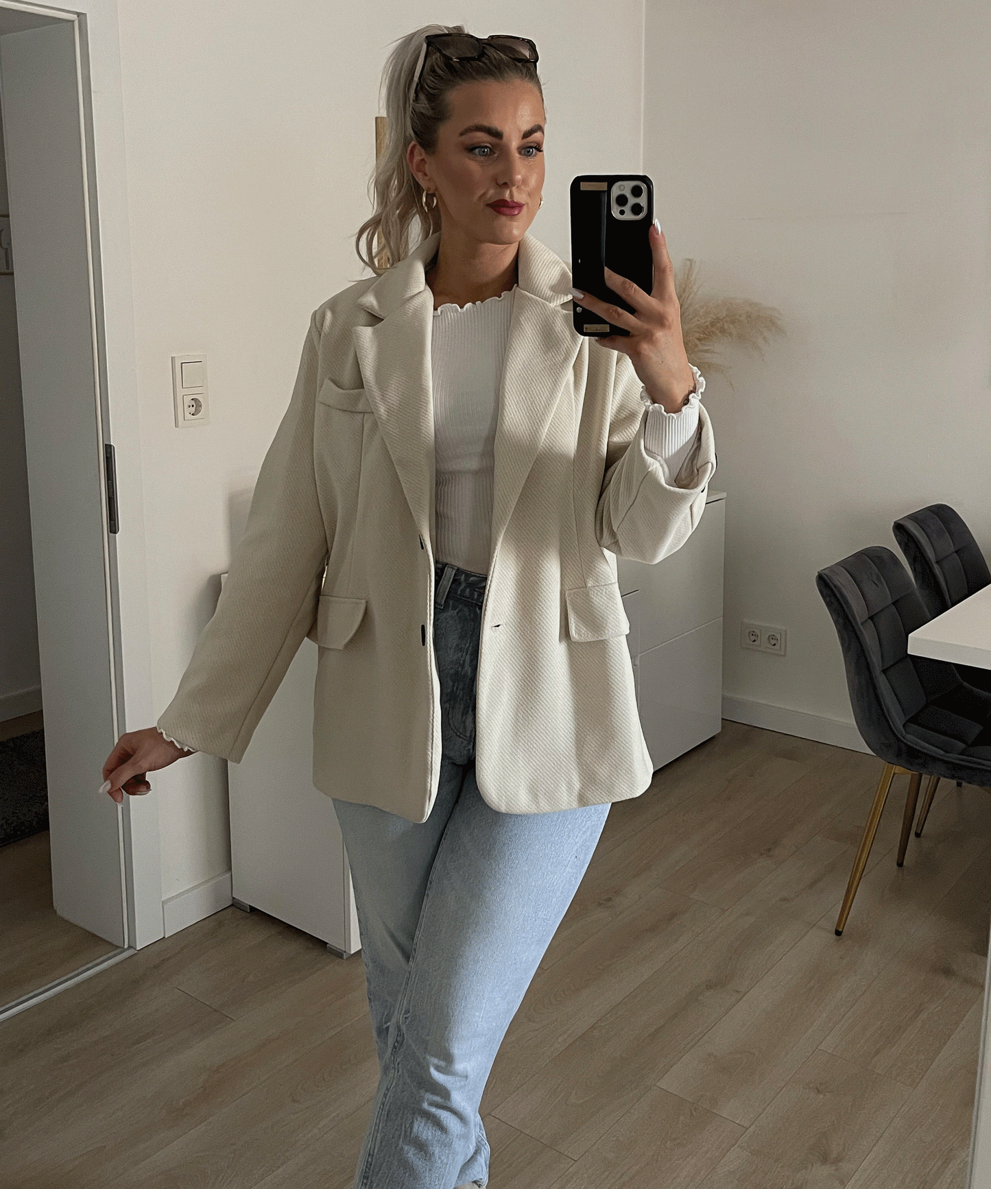 Vimala | Beige Oversized Casual Blazer