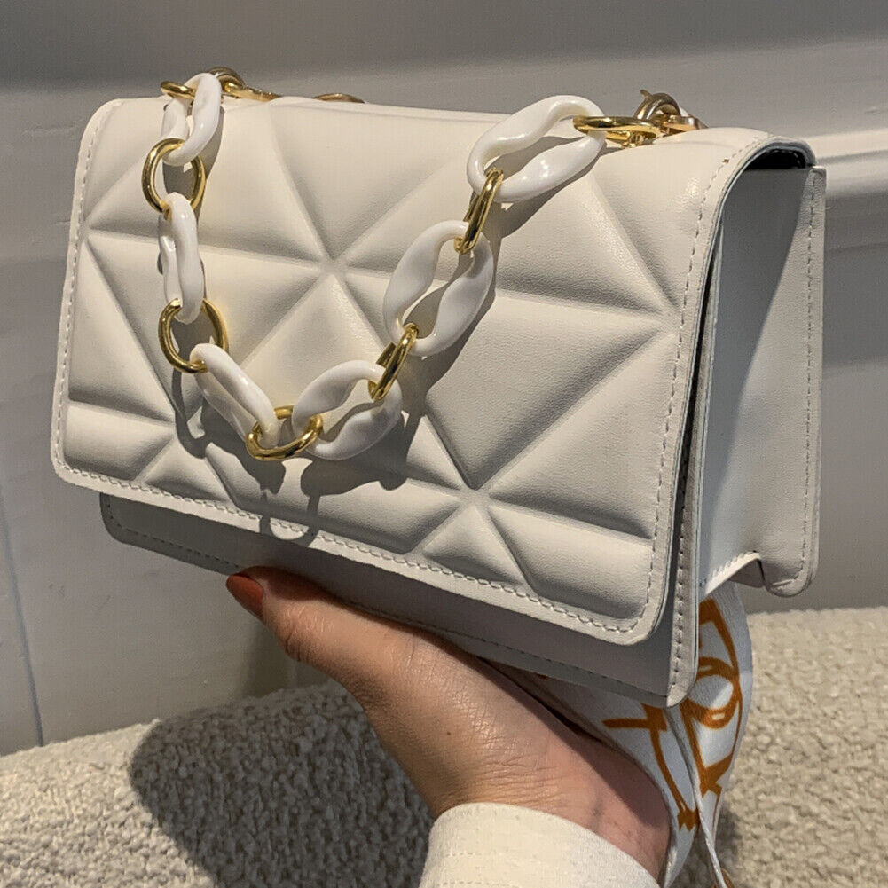 Nelda | Trendy Gewatteerde Schoudertas