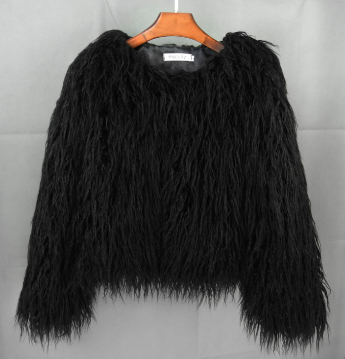 Henie | Fluffy Korte Jas