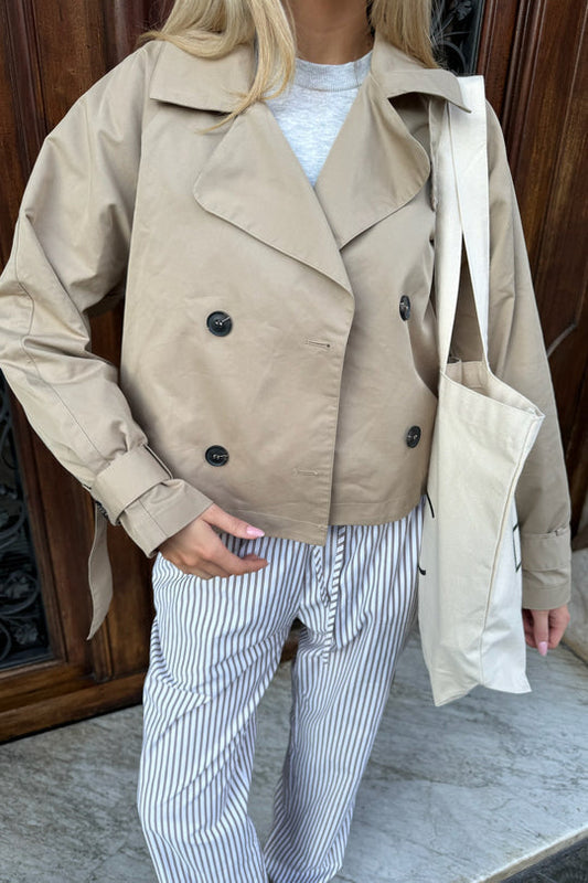 Nessa | Korte Trendy Trenchcoat