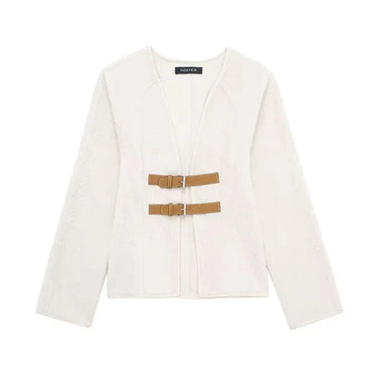 Cherryl | Elegante Top met Gespdetails