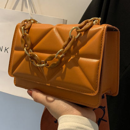 Nelda | Trendy Gewatteerde Schoudertas